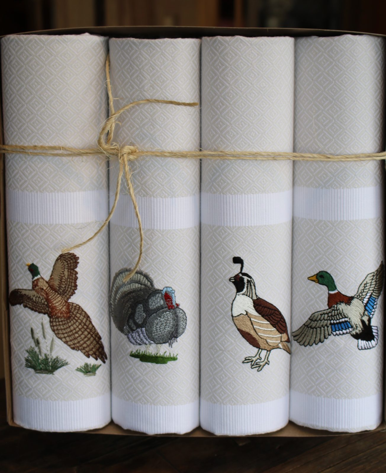 Set Of 4 Wild Birds Kitchen Towels Jan De Luz Linens   Bird Towels 1304x1600 