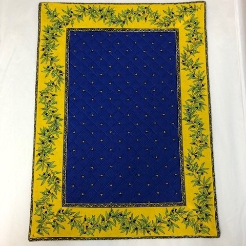 reversible rectangle quilted placemat