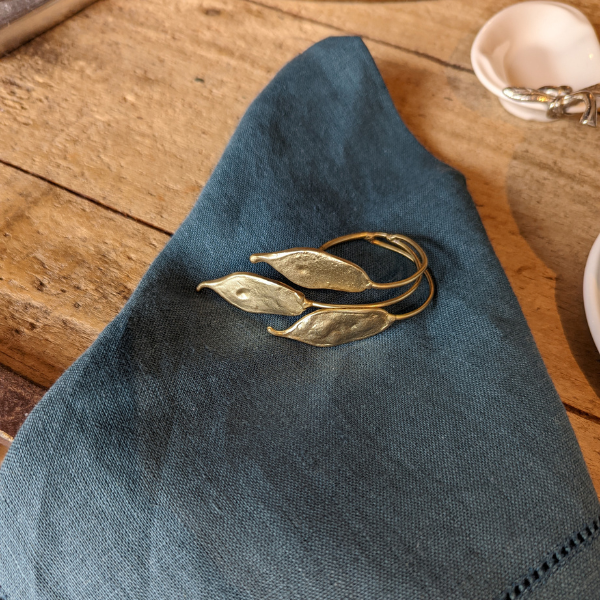 golden leaf napkin ring